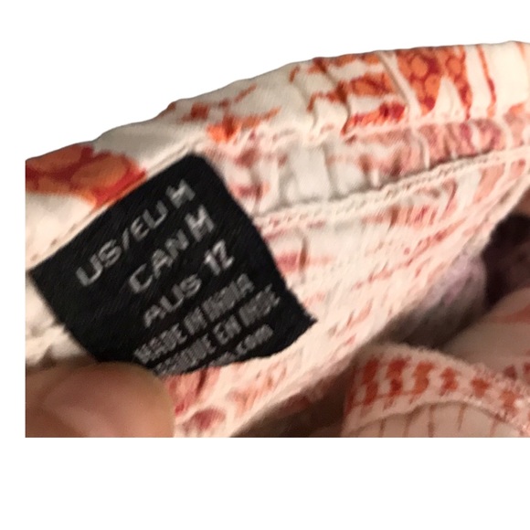 Volcom | Tribal print strapless mini dress with pockets - Picture 4 of 10